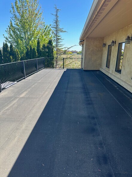 More Photos Of 7000 W Okanogan Pl, Kennewick Restaurant For Sale