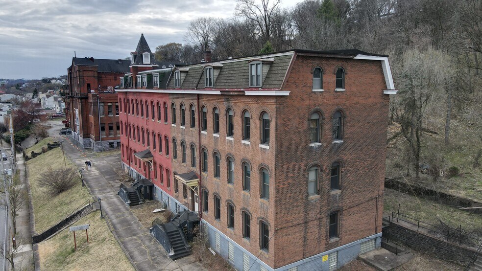 More Photos Of 40 Pius St, Pittsburgh Apartments For Sale