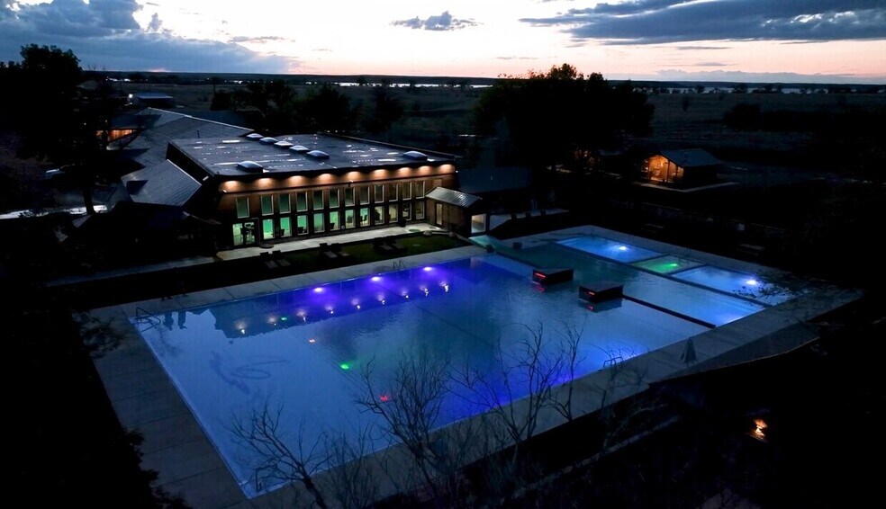 More Photos Of 669 Buffalo Trl, Saco Hotel For Sale