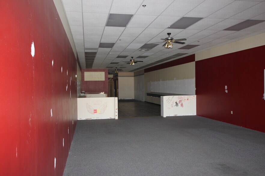 More Photos Of 1161-1227 Providence Rd, Whitinsville Unknown For Lease