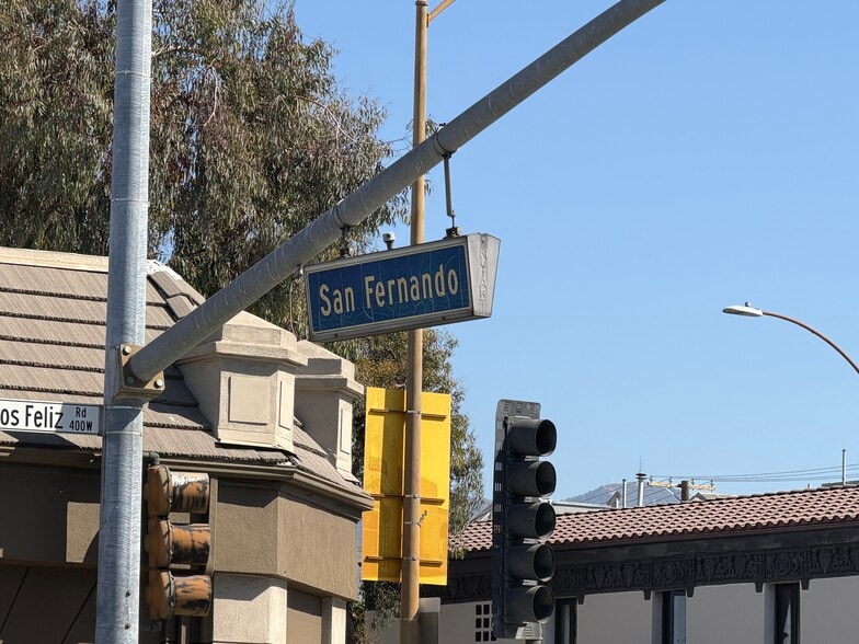 More Photos Of 401 W Los Feliz Rd, Glendale Storefront For Lease