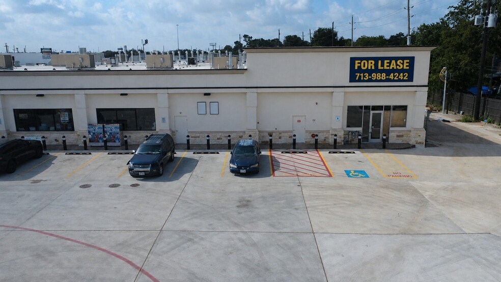 More Photos Of 11502 S Wilcrest Dr, Houston Storefront For Lease
