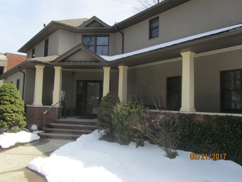 More Photos Of 121 Union Ave, Middlesex Office Residential For Lease