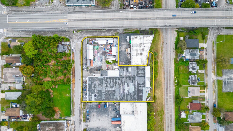 More Photos Of 1240 NW 74th St, Miami Warehouse For Sale
