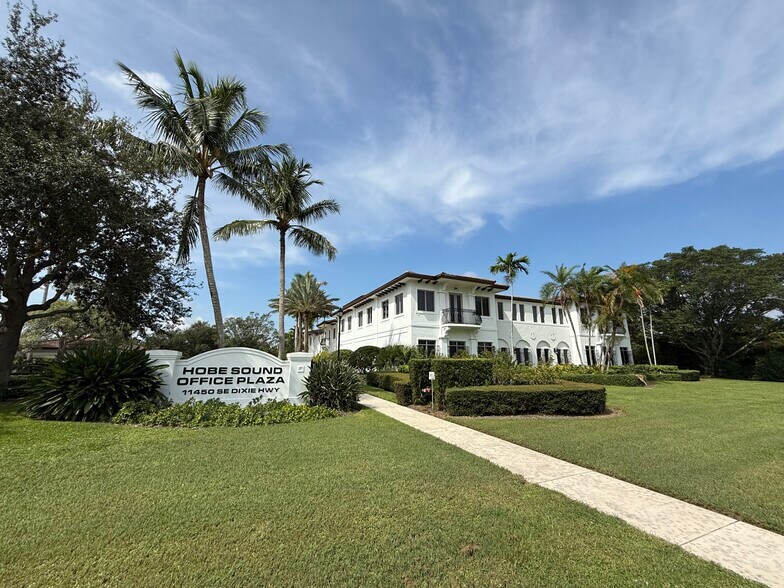 More Photos Of 11450 SE Dixie Hwy, Hobe Sound Office For Lease