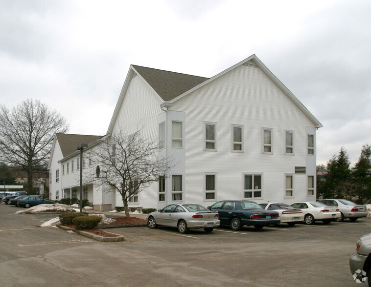 More Photos Of 300 Queen St, Southington Medical For Lease
