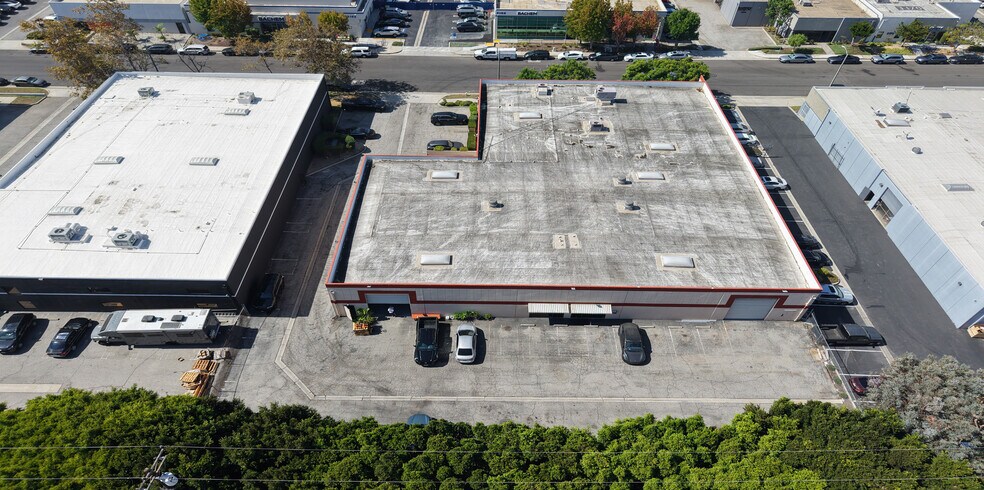 More Photos Of 3135 Kashiwa St, Torrance Manufacturing For Lease