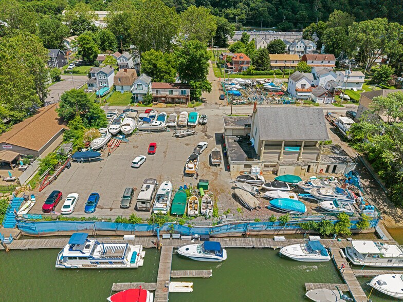 More Photos Of 228 Arch St, Verona Marina For Sale