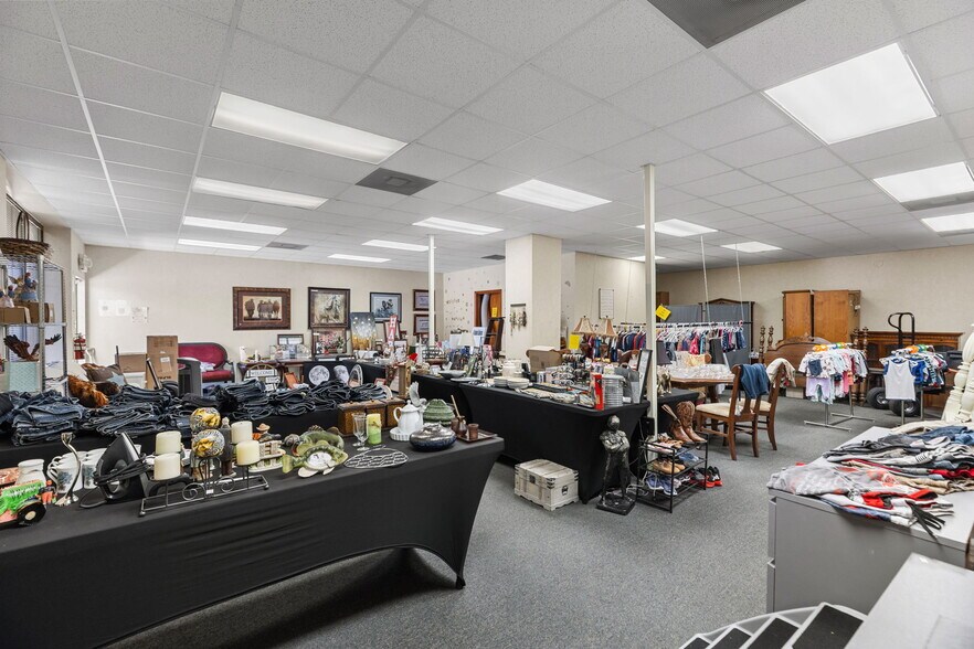 More Photos Of 40648 Hwy290 Business, Waller Office For Sale