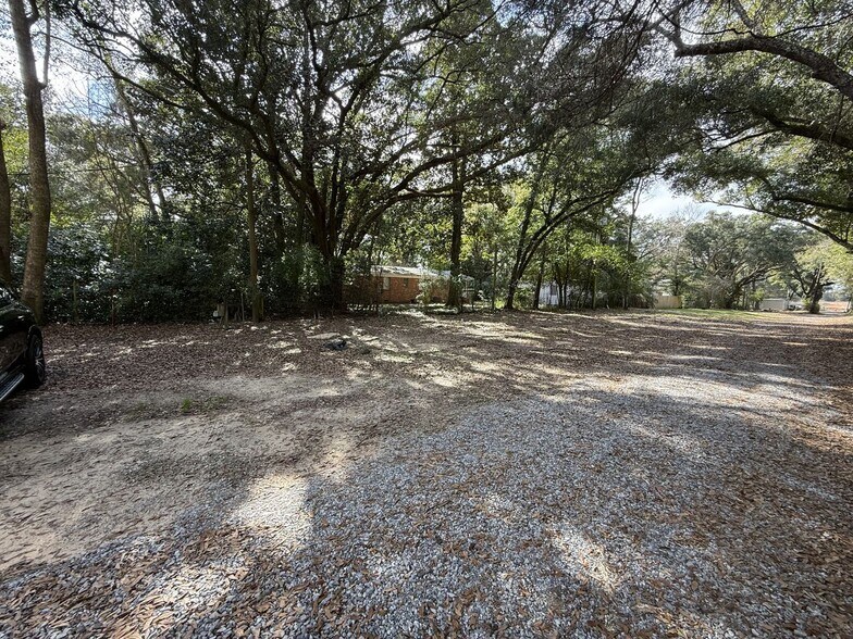 More Photos Of 1402 N 69th Ave, Pensacola Manufactured Housing Mobile Home Park For Sale