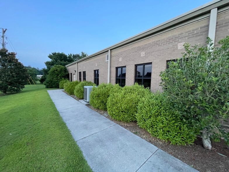 More Photos Of 1308 S 4th St, Hartsville Medical For Lease