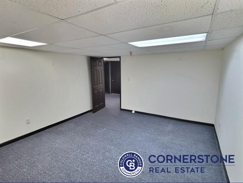 More Photos Of 330 S Walsh Dr, Casper Medical For Lease