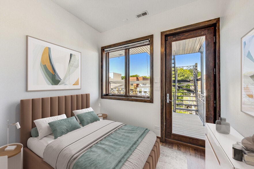 More Photos Of 1950 N Sedgwick St, Chicago Storefront Retail Residential For Sale