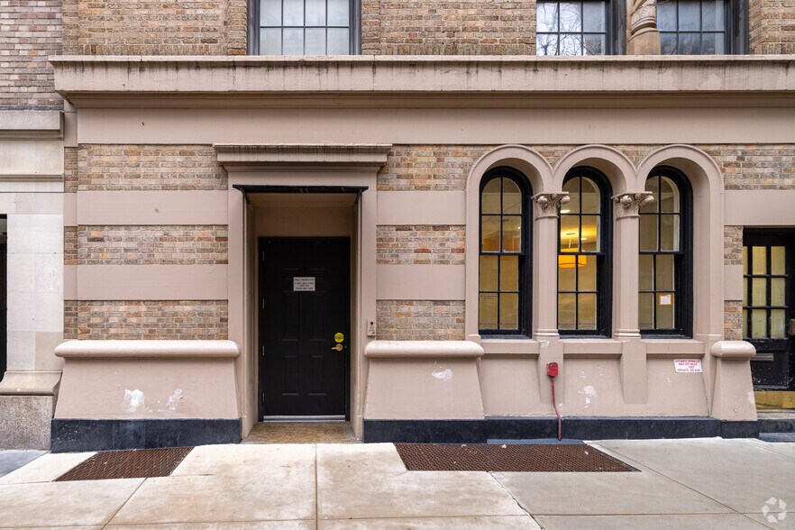 More Photos Of 21 W 86th St, New York Apartments For Lease