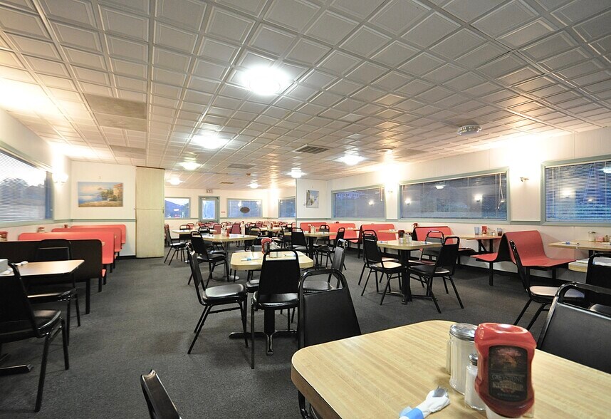 More Photos Of 11740 William Penn Hwy, Huntingdon General Retail For Sale