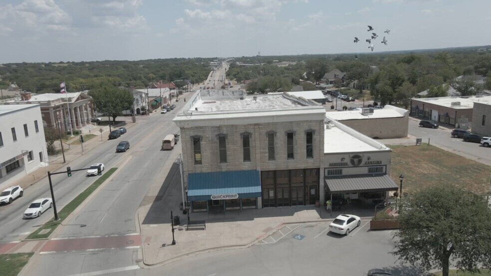 More Photos Of 101 College Ave, Weatherford Storefront Retail Office For Sale