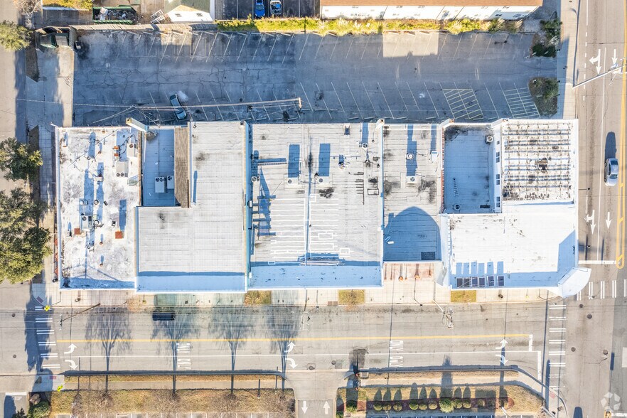 More Photos Of 201-209 W Ocean View Ave, Norfolk Restaurant For Lease