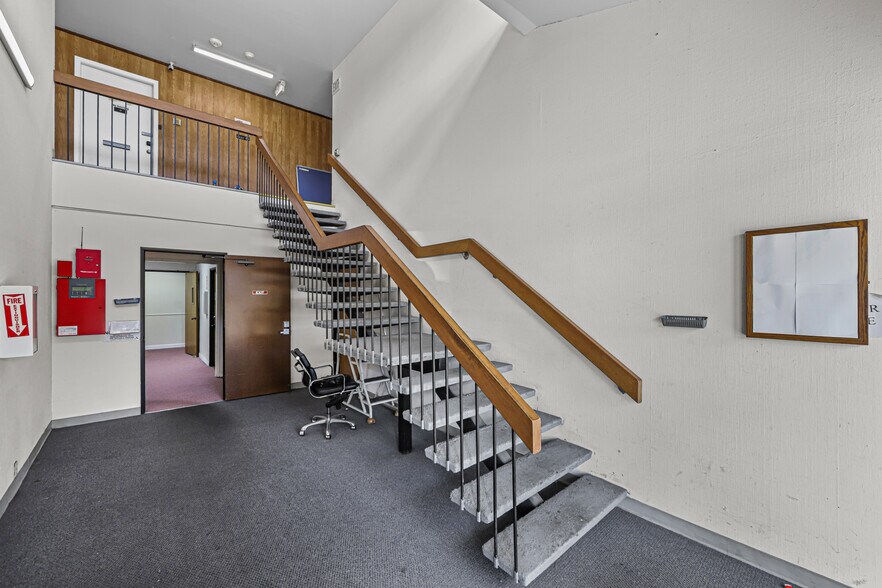 More Photos Of 300 Pendleton Way, Oakland Office For Sale