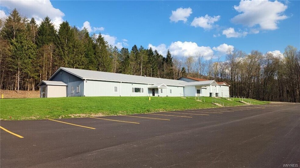 More Photos Of 4250 N State St, Salamanca Freestanding For Sale