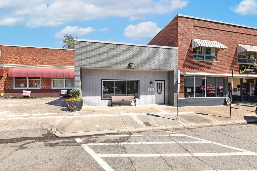 More Photos Of 150 N Steele St, Sanford Office For Sale