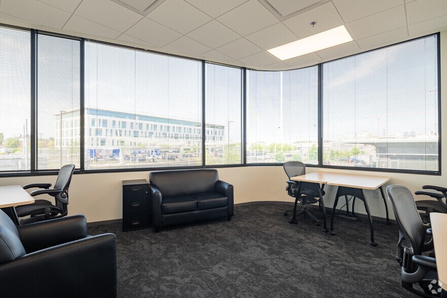 More Photos Of 4220 Duncan Ave, Saint Louis Office For Lease