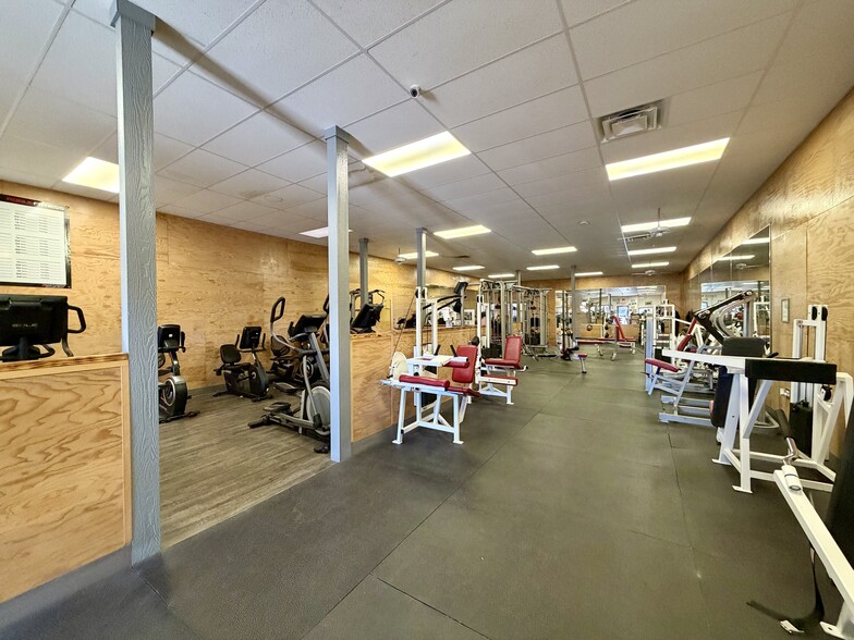 More Photos Of 213 W Hobsonway, Blythe Office Residential For Sale