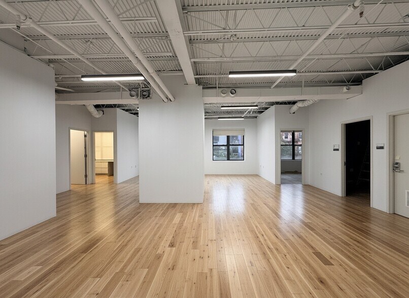 More Photos Of 101 Broadway, Brooklyn Office For Lease