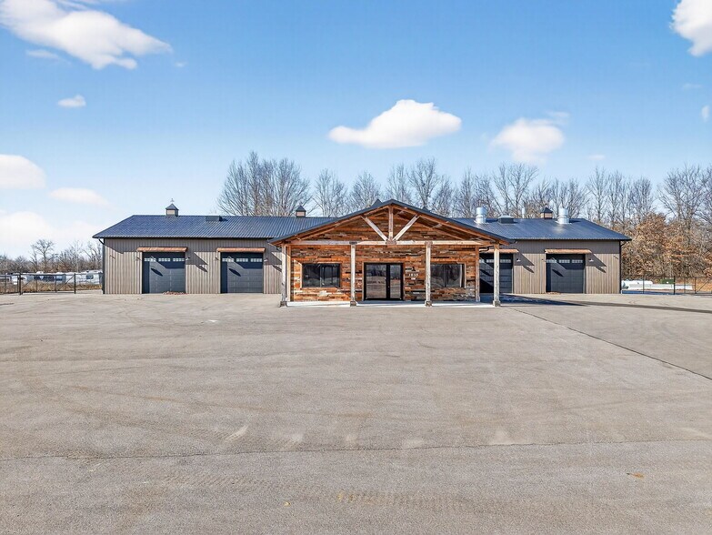 More Photos Of 1834 Outer Hwy 61 hwy, Moscow Mills Flex For Sale