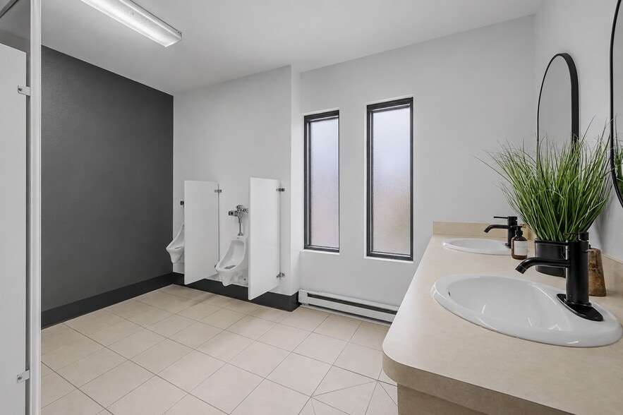 More Photos Of 4535 Wadsworth Blvd, Wheat Ridge Religious Facility For Lease
