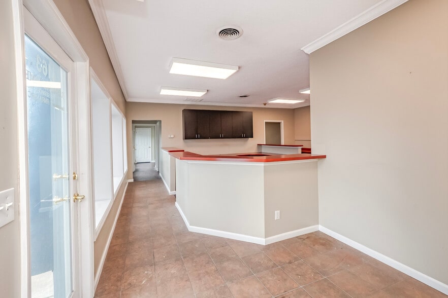 More Photos Of 4163 Crescent Dr, Saint Louis Medical For Sale