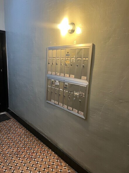 More Photos Of 20 Roosevelt Sq, Mount Vernon Apartments For Sale