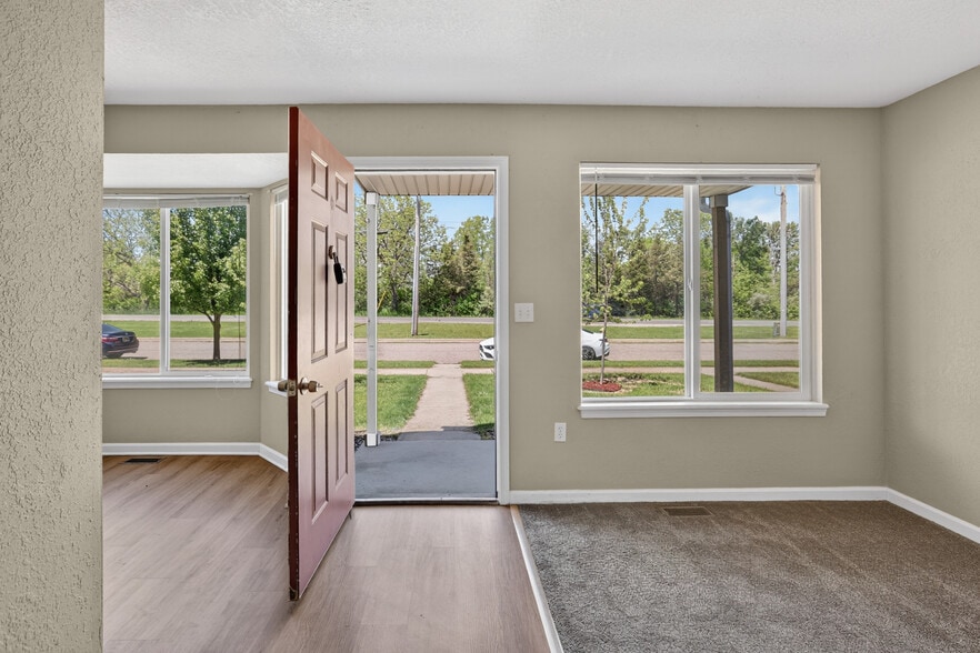 More Photos Of 9295 Cedar Creek Ct, Swartz Creek Apartments For Sale