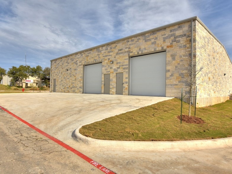 More Photos Of 12112 Anderson Mill Rd, Austin Warehouse For Lease