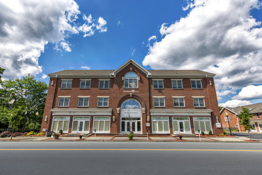 Primary Photo Of 25 Main St, Goshen Medical For Lease