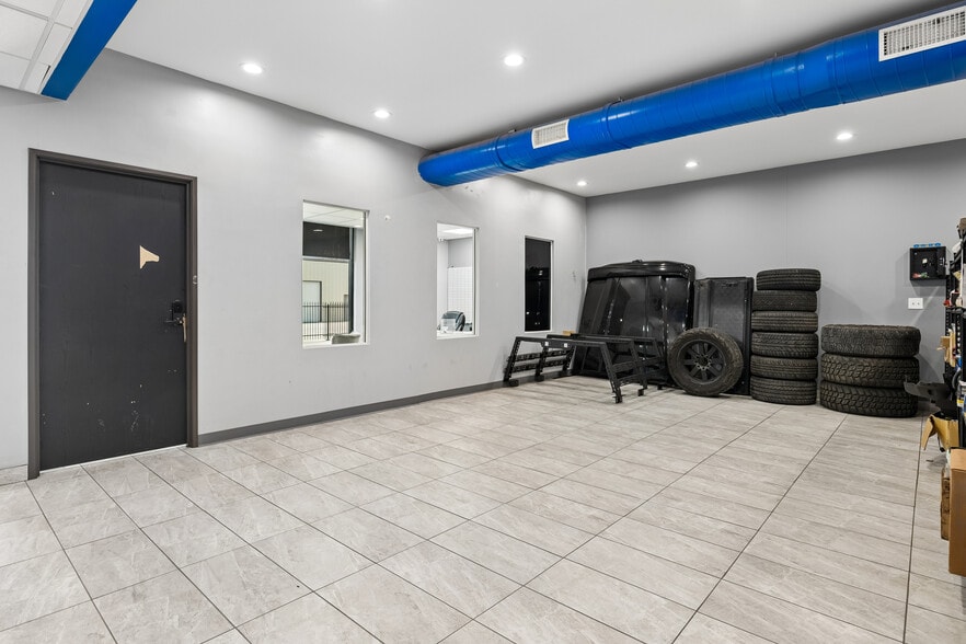 More Photos Of 4001 S Buckner Blvd, Dallas Service For Sale