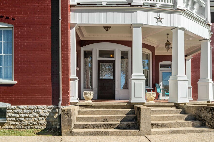 More Photos Of , Lewisburg Specialty For Sale