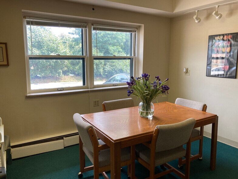 More Photos Of 4269 W Beltline Hwy, Madison Coworking Space