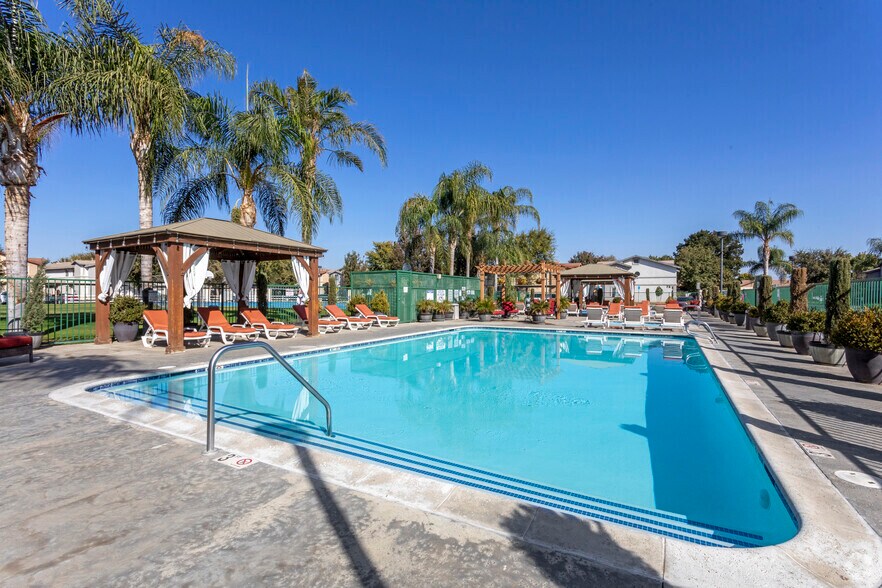 More Photos Of 600 Hosking Ave, Bakersfield Apartments For Sale