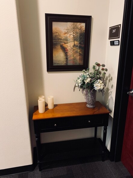 More Photos Of 717 NE 61st St, Vancouver Medical For Lease