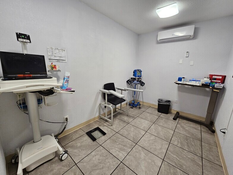 More Photos Of 1376 N Waterman Ave, San Bernardino Medical For Lease