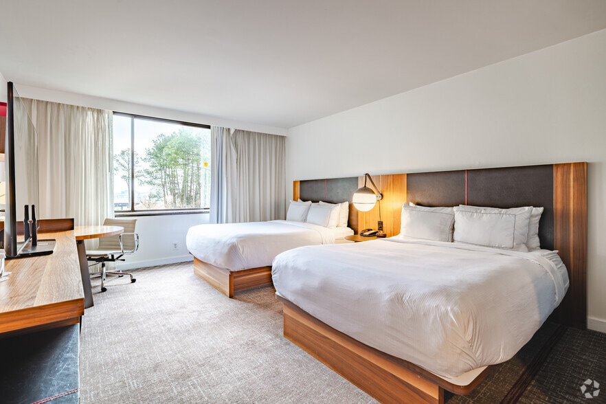 More Photos Of 2055 S Park Pl SE, Atlanta Hotel For Sale