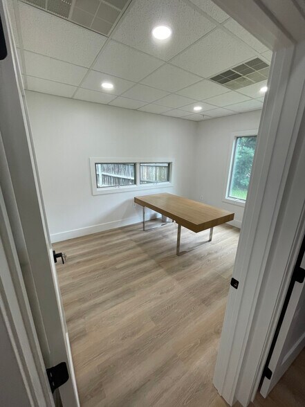 More Photos Of 200 Haddonfield Berlin, Gibbsboro Office For Sale