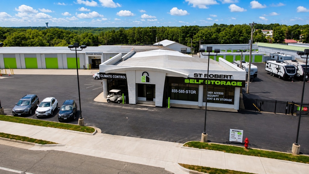 More Photos Of 617 Old Route 66, St Robert Self Storage For Sale