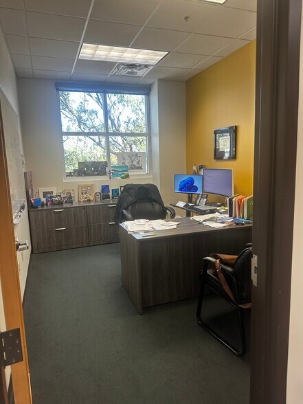 More Photos Of 4017 W Dr Martin Luther King Jr Blvd, Tampa Office For Sale
