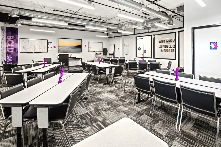 More Photos Of 635 Camino de los Mares, San Clemente Medical For Lease