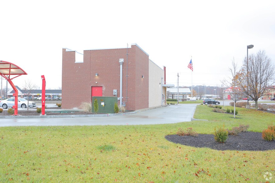 More Photos Of 3784 Elm St, Saint Charles Fast Food For Sale