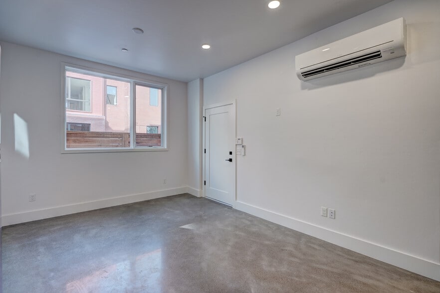 More Photos Of 1700 Spoke St, Oklahoma City Office Residential For Sale