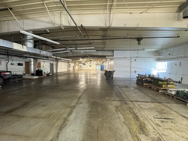 More Photos Of 100 A J Harle Dr, Galena Manufacturing For Sale