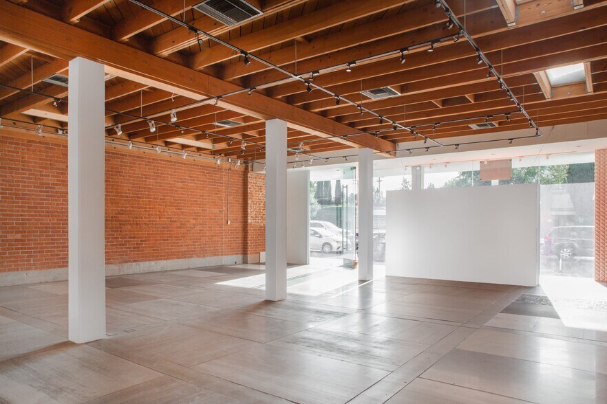 More Photos Of 8483 Melrose Ave, West Hollywood Storefront For Lease