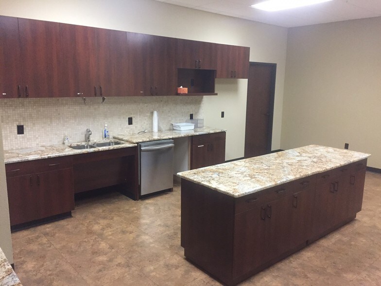 More Photos Of 212 Old Grande Blvd, Tyler General Retail For Sale